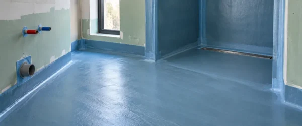 Hydroizolacja całej podłogi i ścian prysznica walk-in